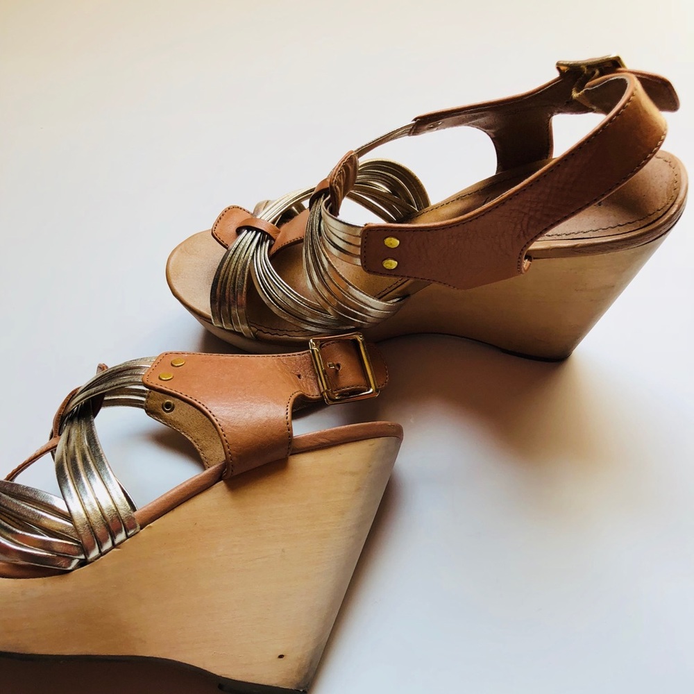 ✂️ Steve Madden Wedge Sandals
